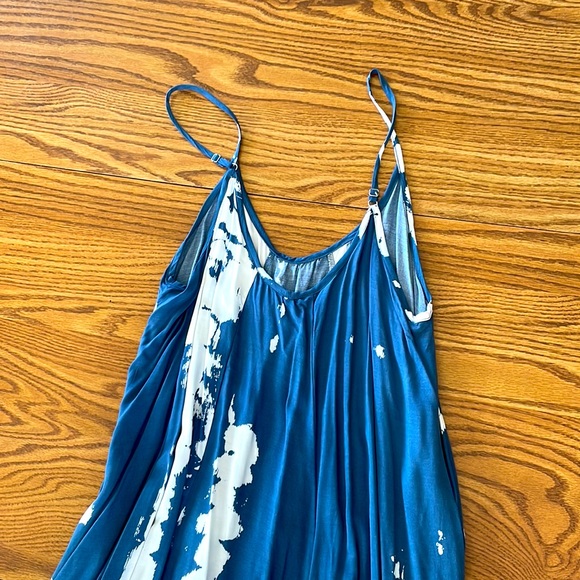 Beautiful Blue Tie Dye Beach Dress - Picture 6 of 9